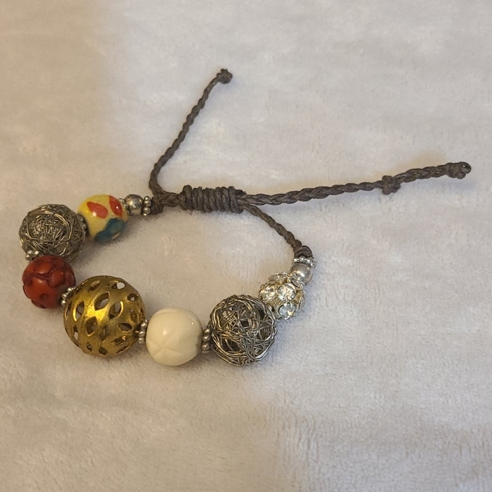 Bracelet Vintage Pull String Beaded - image 1